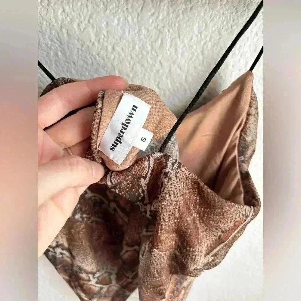 SUPERDOWN mesh cami snake top - Picture 6 of 6